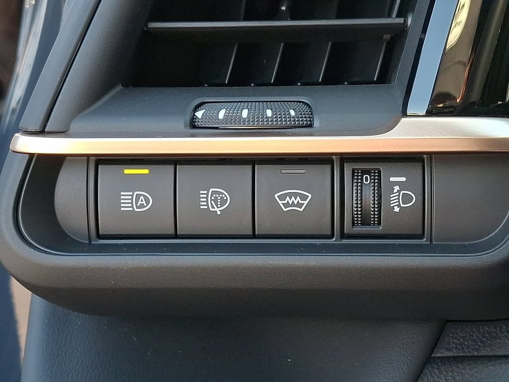 Certified 2026 Toyota Crown Signia AWD/4WD image 27