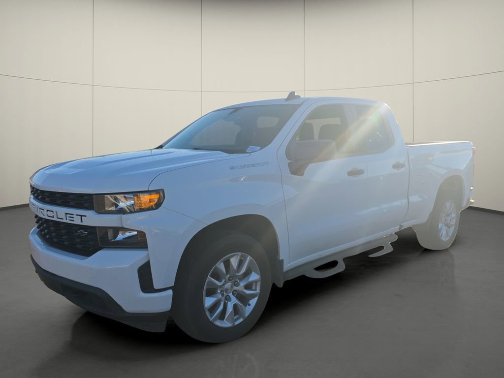Used 2022 Chevrolet Silverado 1500 Custom w/ Safety Confidence Package image 4