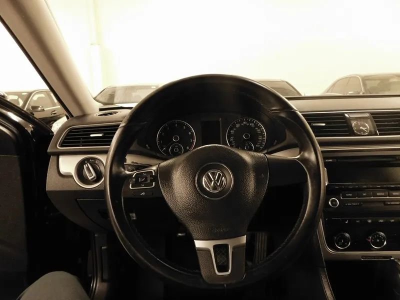 Used 2014 Volkswagen Passat 1.8T Wolfsburg Edition FWD image 28