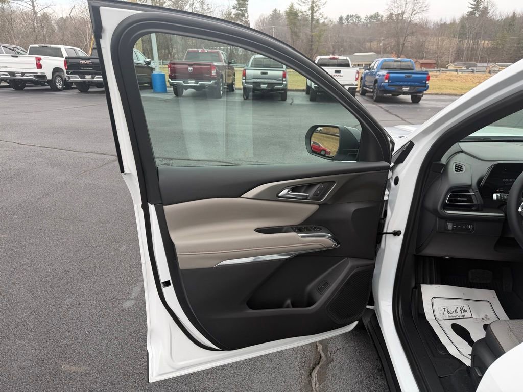New 2026 Chevrolet Traverse LT w/ Driver Confidence Package image 10