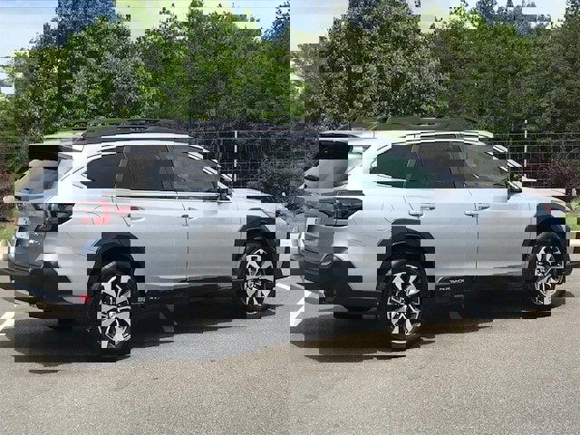 Certified 2025 Subaru Outback Limited image 4