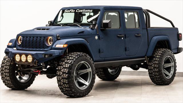 Used 2025 Jeep Gladiator Sport AWD/4WD image 1