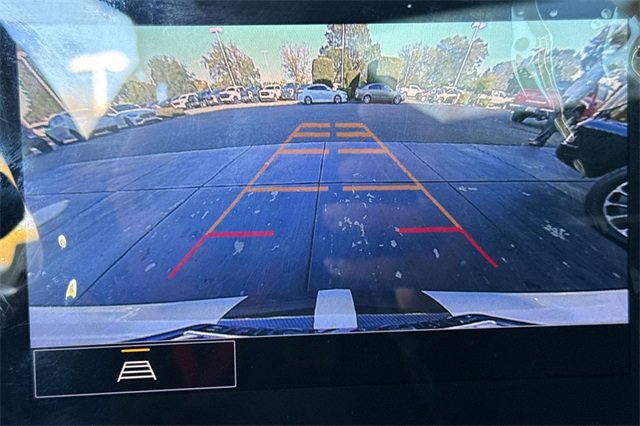 Used 2021 Chevrolet Corvette Stingray Convertible w/ Z51 Performance Package image 25