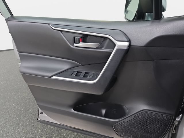 Certified 2025 Toyota RAV4 XLE AWD/4WD image 24