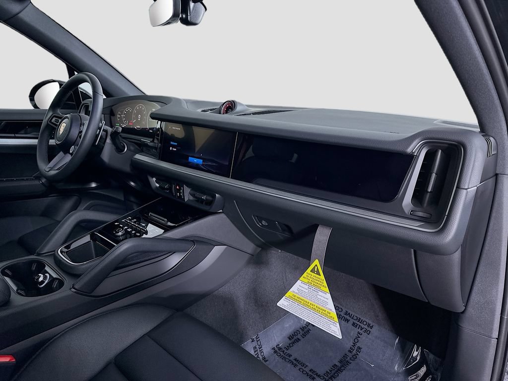 Certified 2026 Porsche Cayenne AWD/4WD image 32