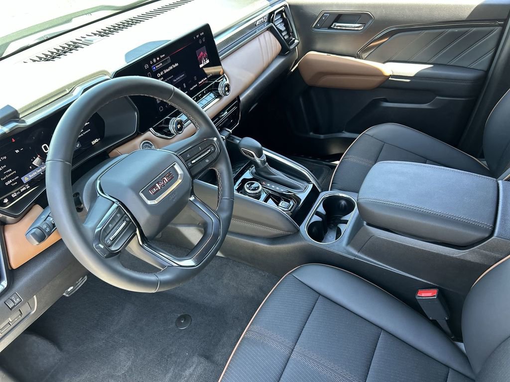 Used 2026 GMC Canyon AT4 AWD/4WD image 10