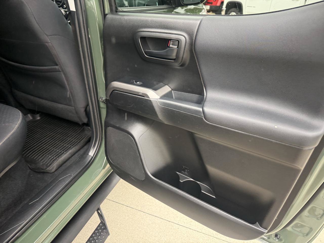 Used 2022 Toyota Tacoma SR5 w/ Trail Edition AWD/4WD image 17