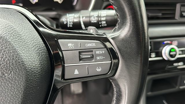 Used 2024 Honda Pilot Touring image 14