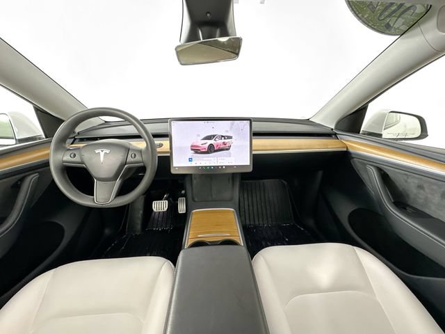 Used 2024 Tesla Model Y Performance AWD/4WD image 3