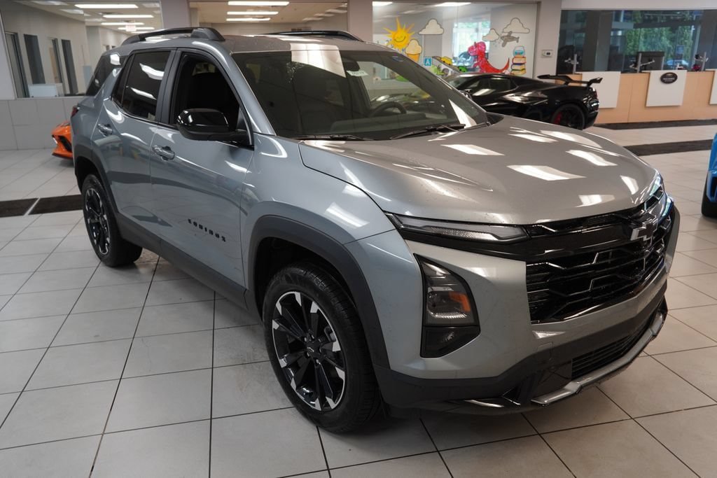 New 2027 Chevrolet Equinox RS w/ LPO, Floor Liner Package FWD image 13