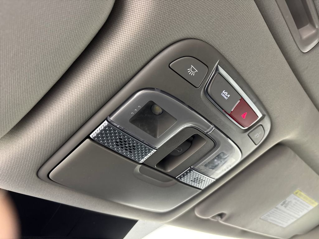 Used 2024 Kia Telluride EX w/ EX Captain's Chair Package image 27