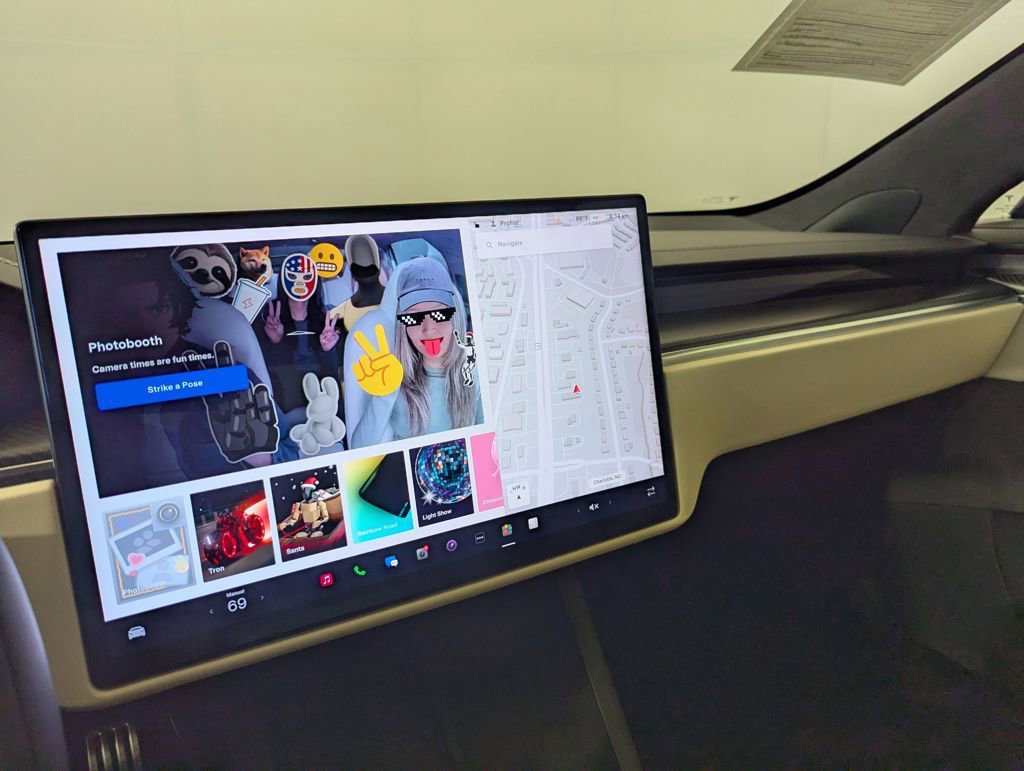 Used 2021 Tesla Model S Plaid image 72