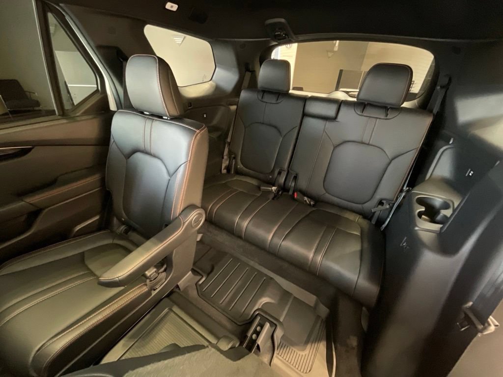 Used 2025 Honda Pilot TrailSport image 25