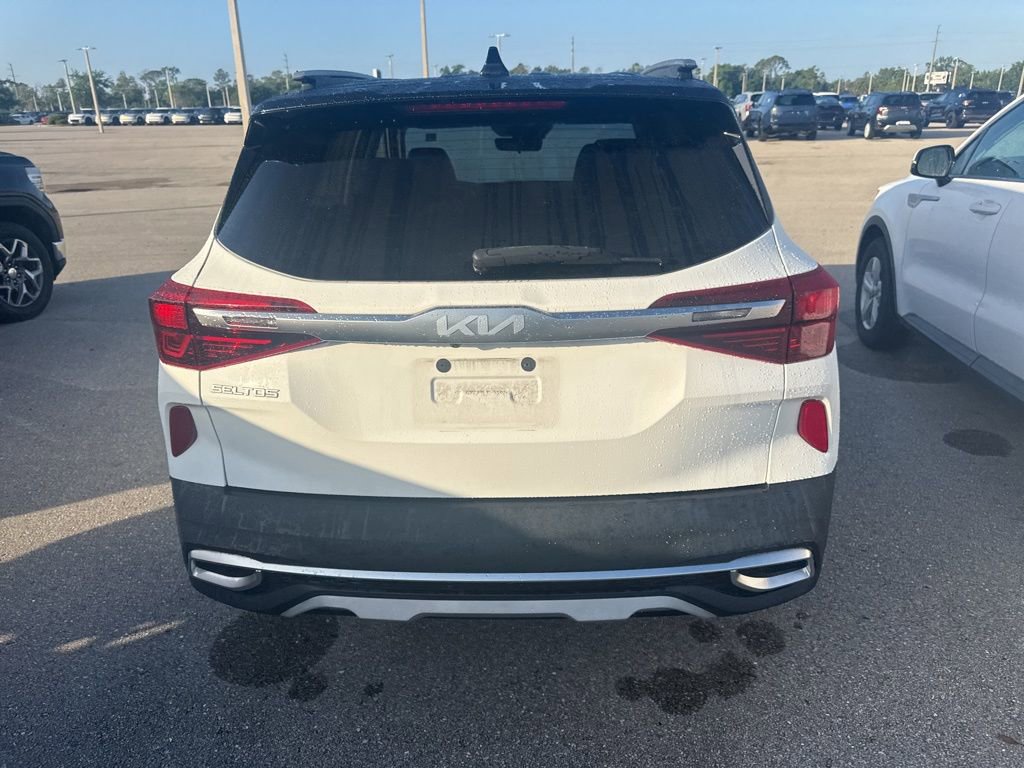 Used 2023 Kia Seltos S image 4