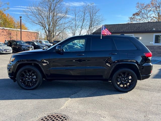 Used 2022 Jeep Grand Cherokee Laredo X image 8