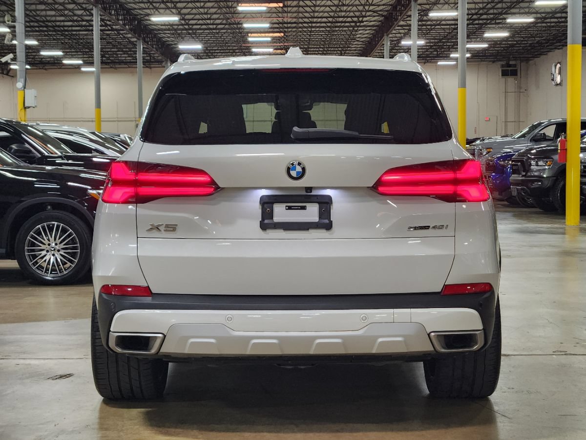 Used 2024 BMW X5 sDrive40i w/ Parking Assistance Package RWD image 9
