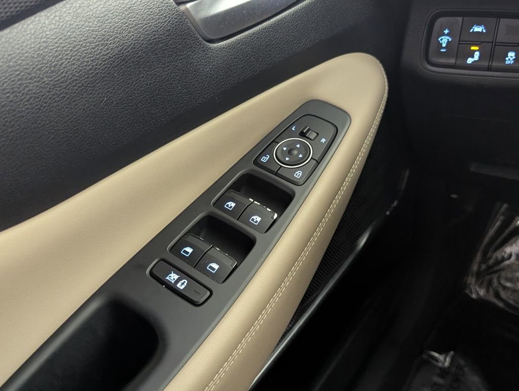 Used 2019 Hyundai Santa Fe FWD image 17
