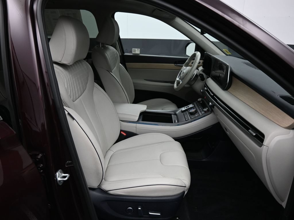 Used 2024 Hyundai Palisade Limited AWD/4WD image 30