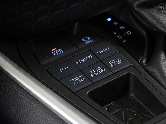 Used 2021 Toyota RAV4 XLE w/ Convenience Package AWD/4WD image 22
