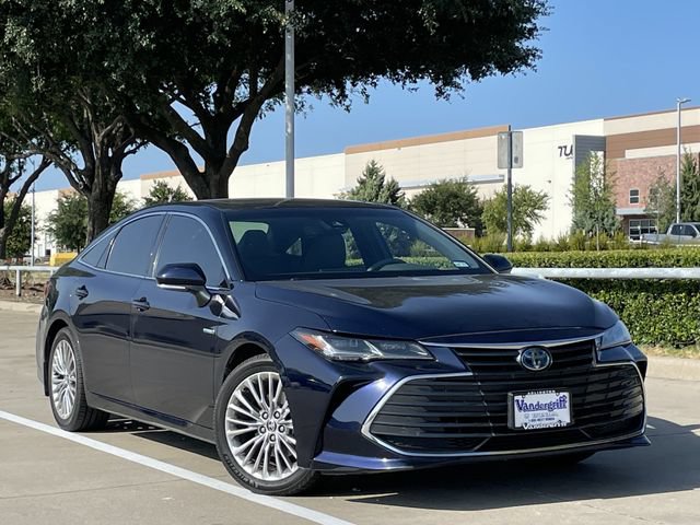 Used 2021 Toyota Avalon Limited FWD image 2