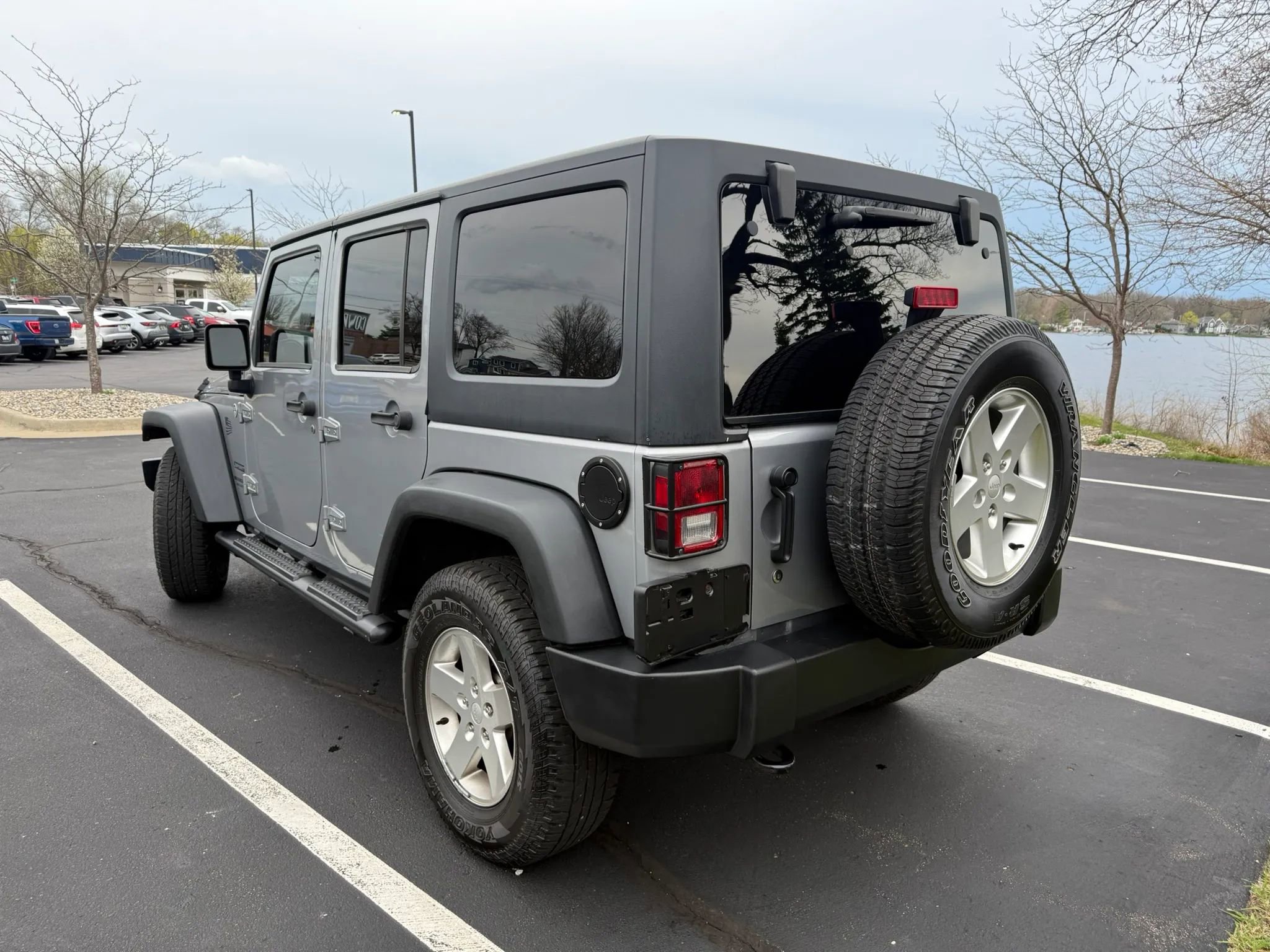Used 2013 Jeep Wrangler Unlimited Sport AWD/4WD image 7