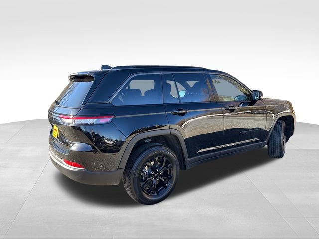 New 2026 Jeep Grand Cherokee Altitude image 7