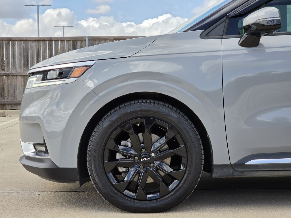 Certified 2022 Kia Carnival SX FWD image 17