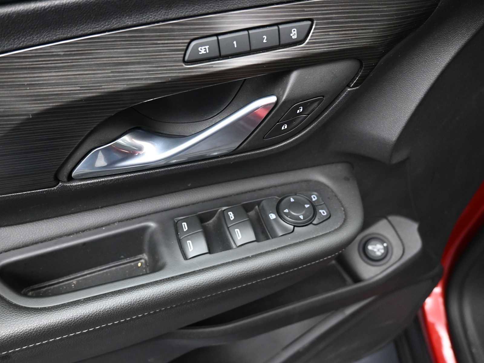 Used 2023 GMC Terrain SLT image 10