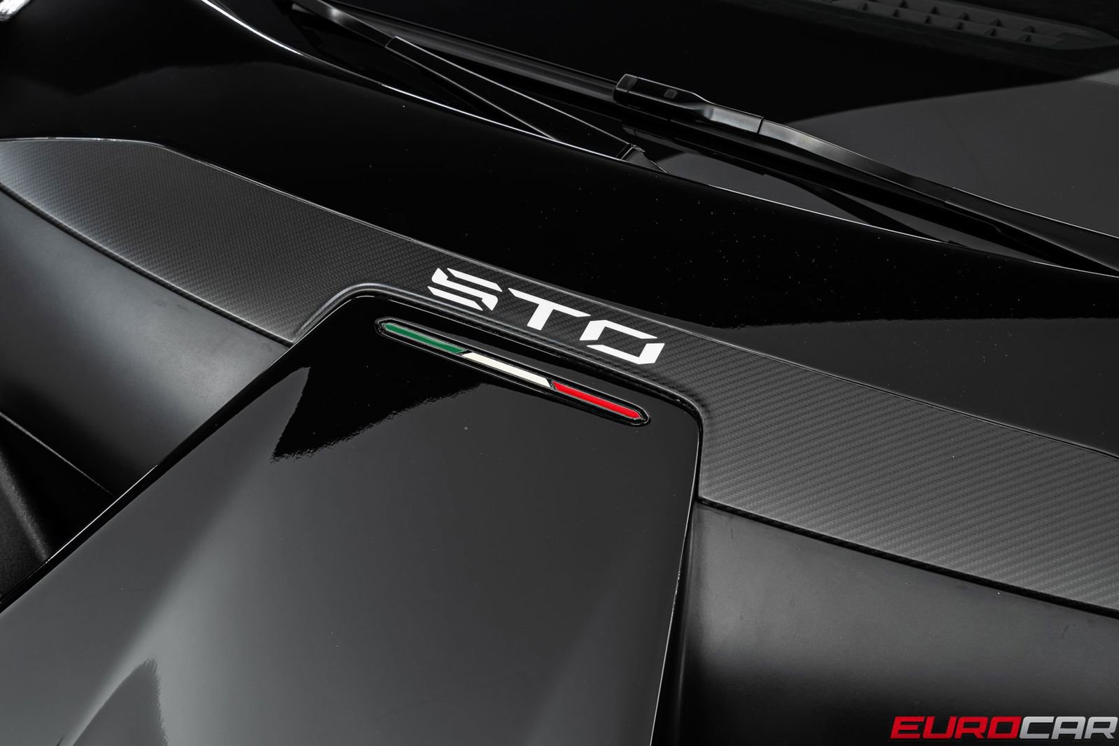 Used 2022 Lamborghini Huracan STO RWD image 10