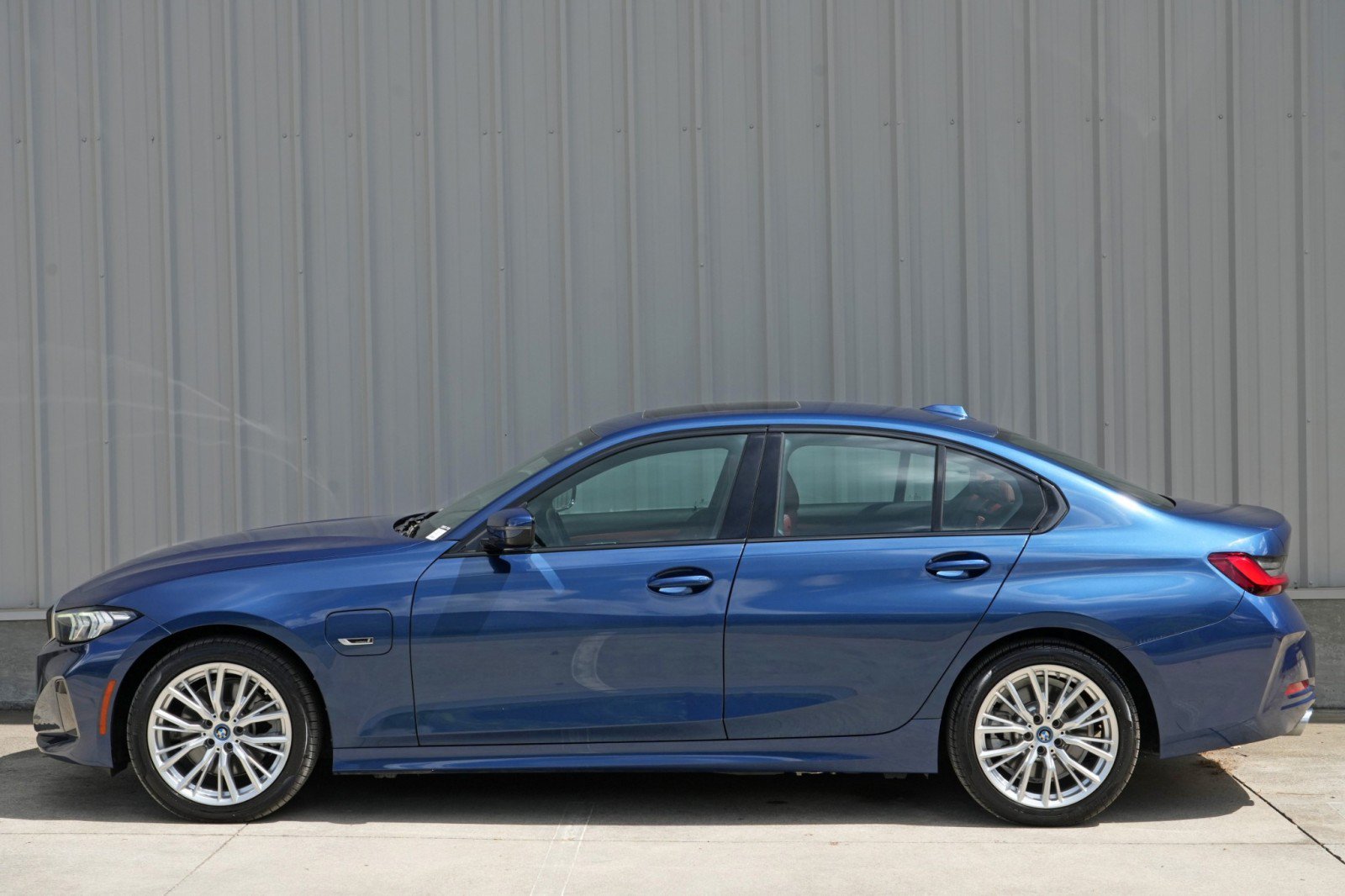 Used 2023 BMW 330e w/ Premium Package RWD image 50