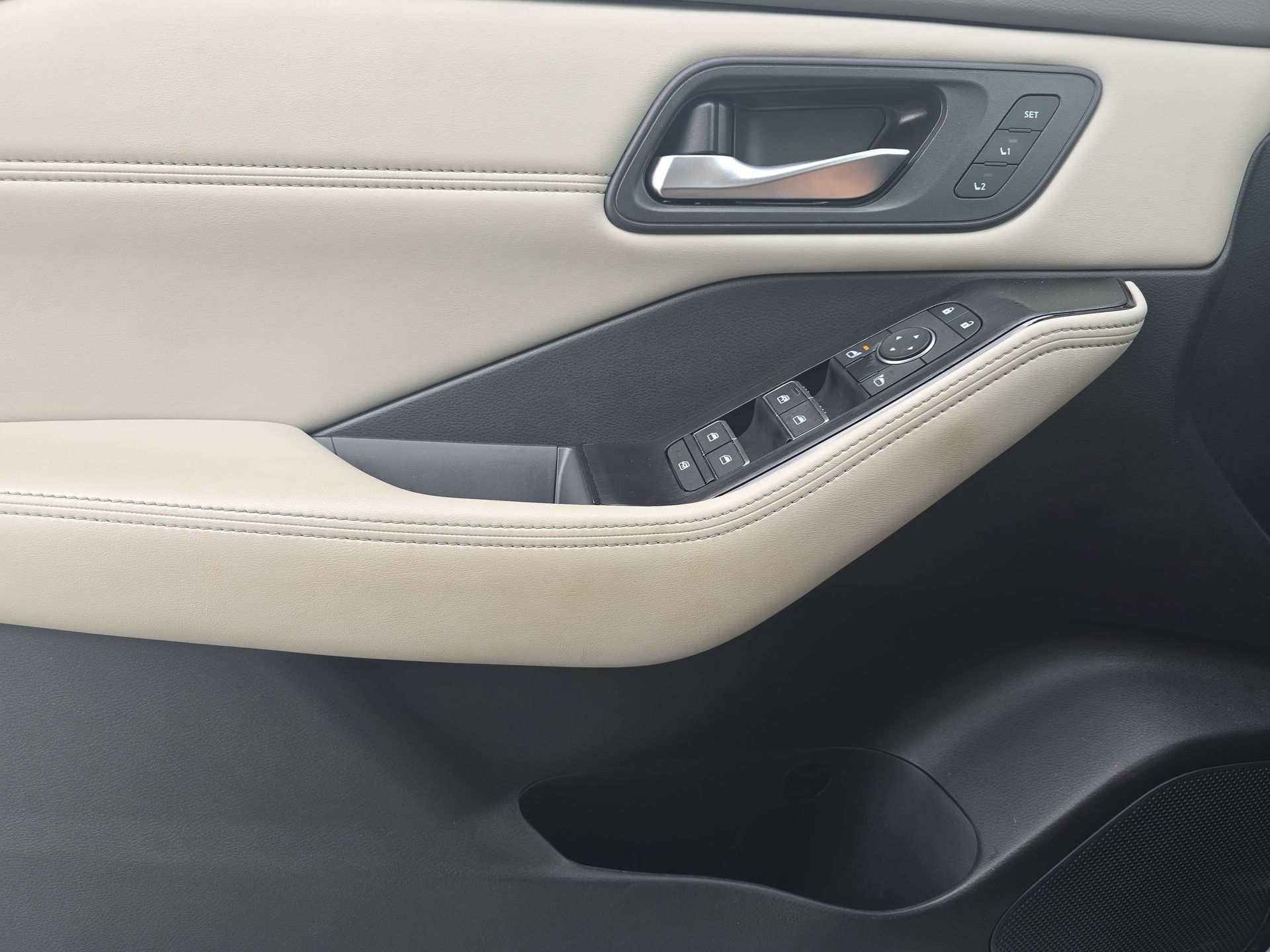 Used 2023 Nissan Rogue SL w/ SL Premium Package FWD image 26