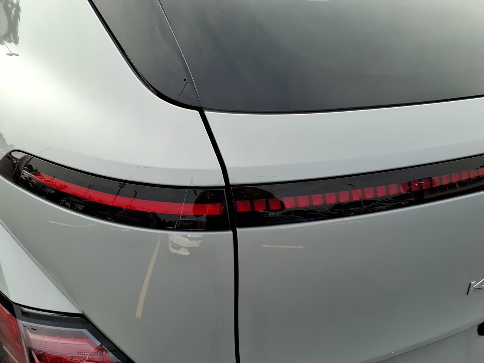 Certified 2024 Hyundai Kona Limited FWD image 16