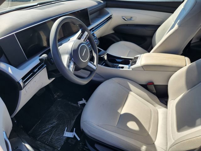 Used 2025 Hyundai Tucson SE image 8