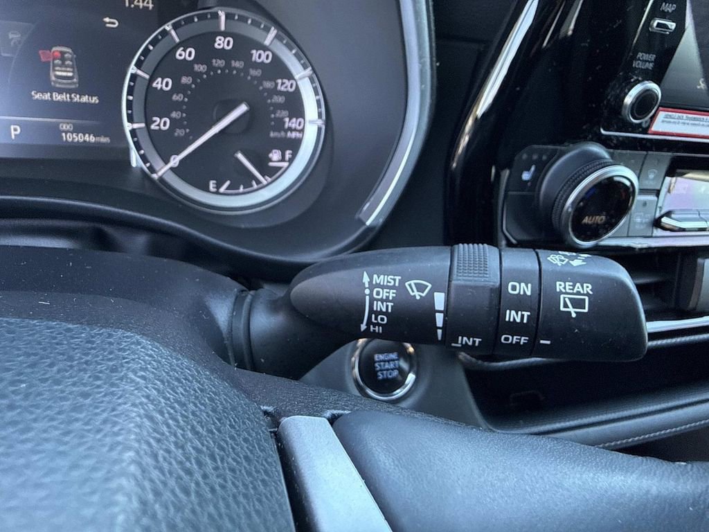 Used 2022 Toyota Highlander XSE image 39