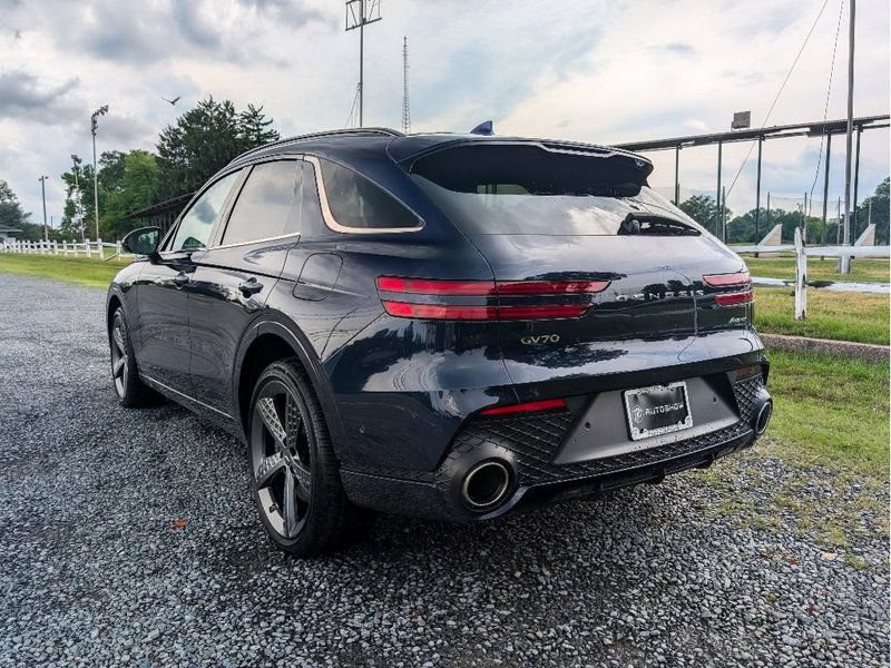 Used 2024 Genesis GV70 3.5T Sport w/ Sport Prestige Package AWD/4WD image 8