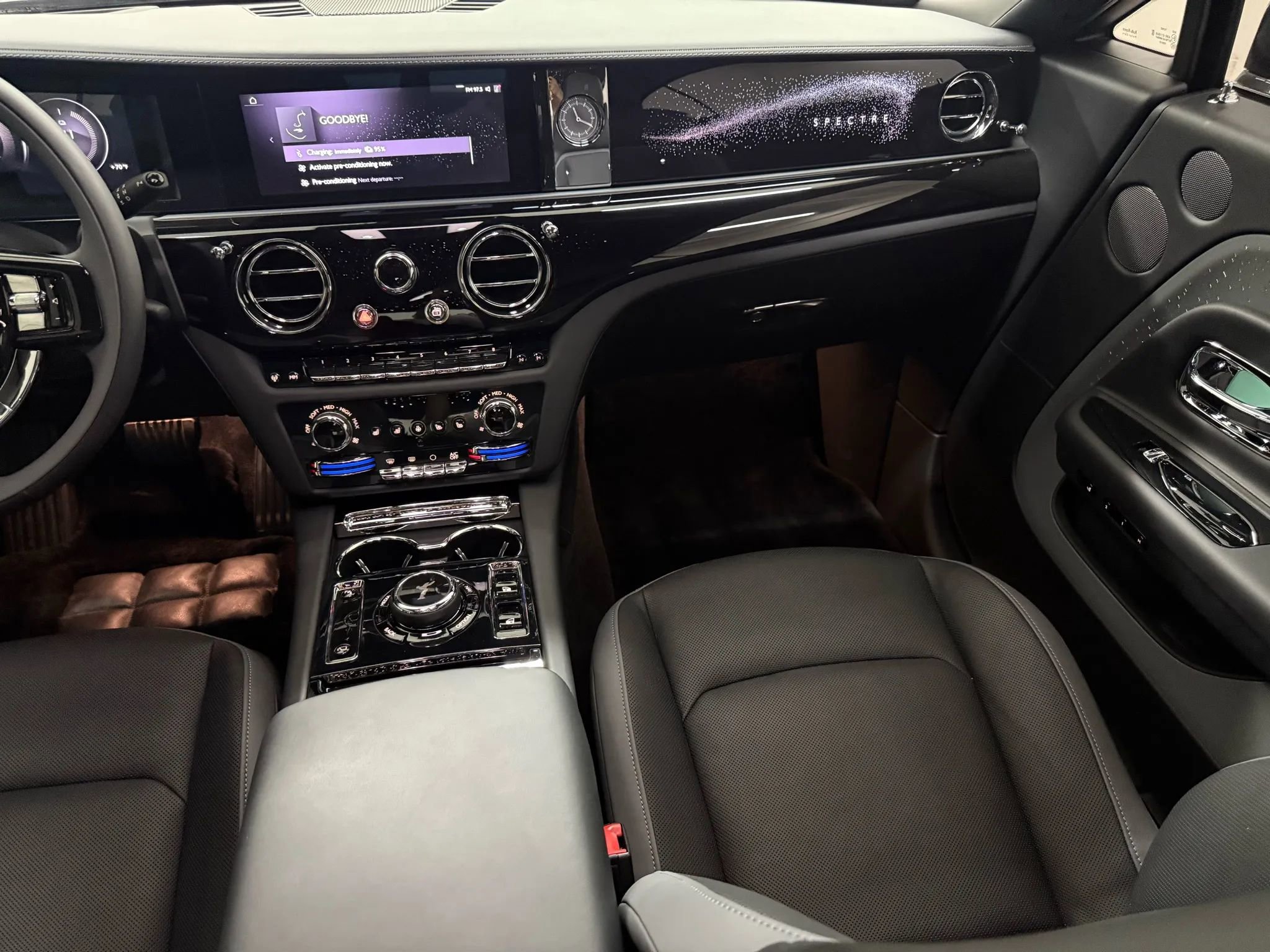 Used 2025 Rolls-Royce Spectre image 33