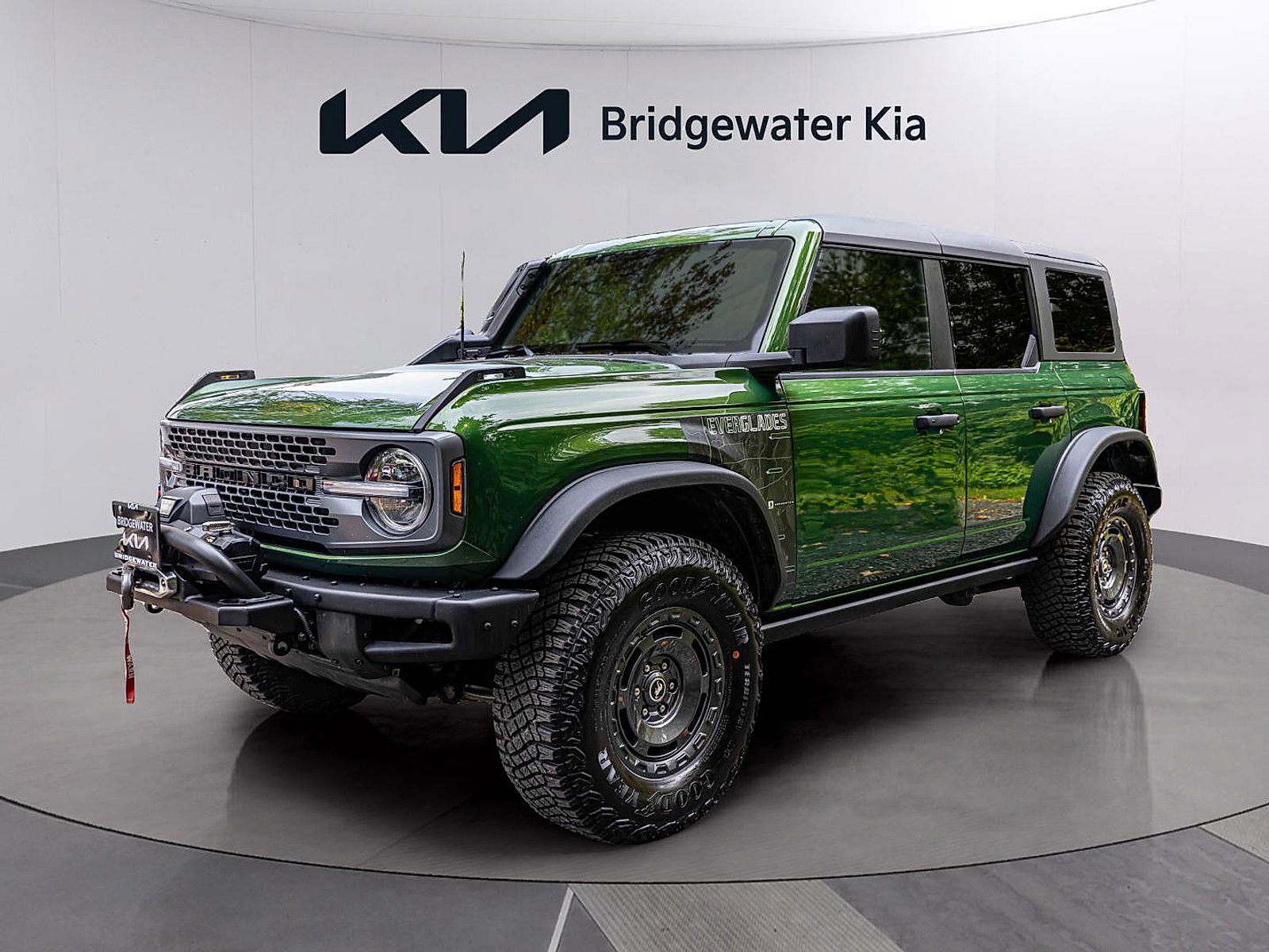 Used 2024 Ford Bronco Everglades AWD/4WD image 3