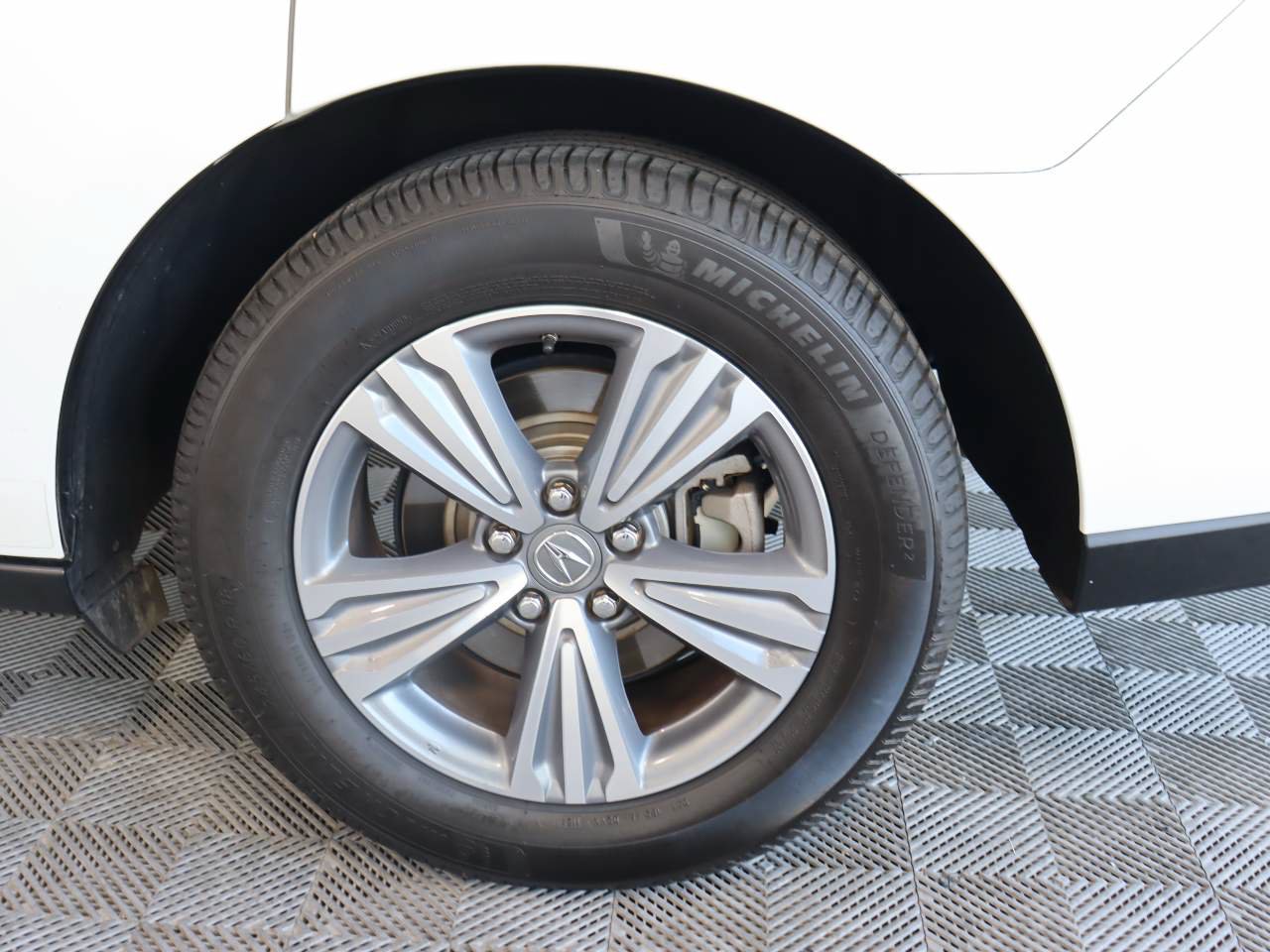 Used 2020 Acura MDX FWD image 19