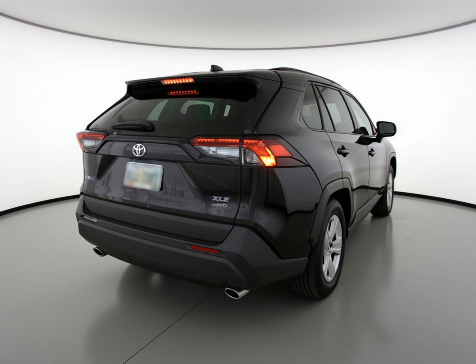 Used 2024 Toyota RAV4 XLE w/ Weather Package image 9