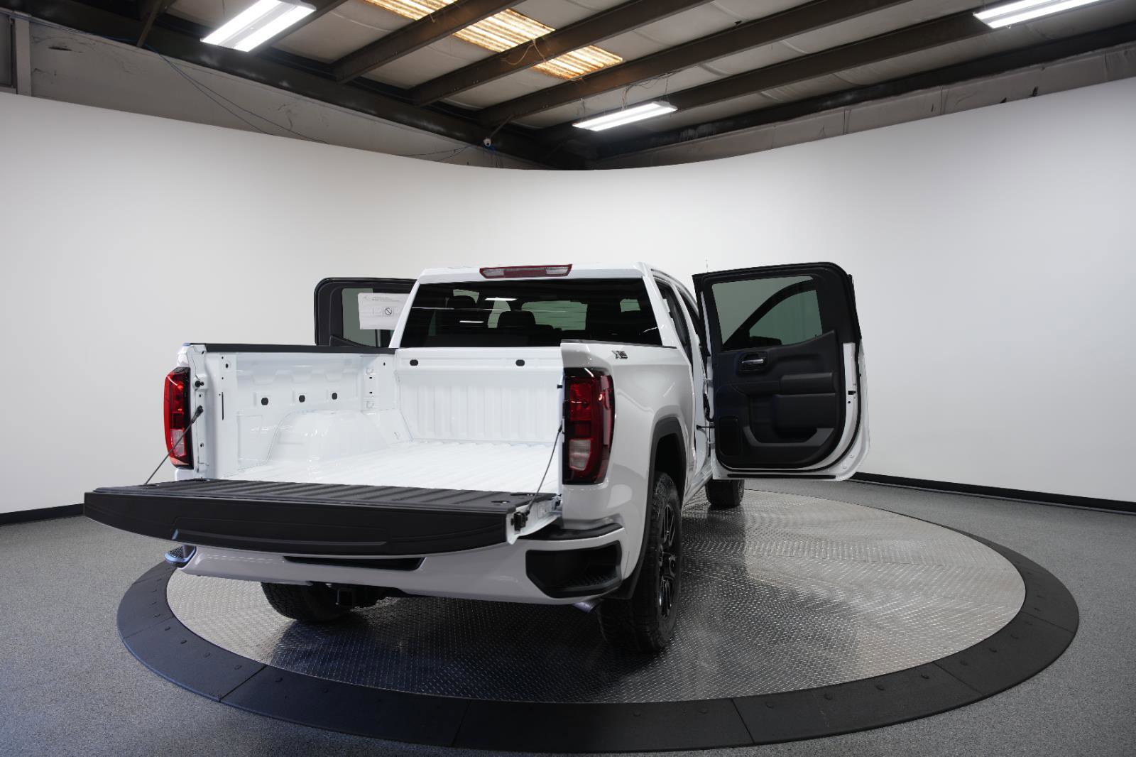 New 2026 GMC Sierra 1500 Pro w/ Graphite Edition image 12