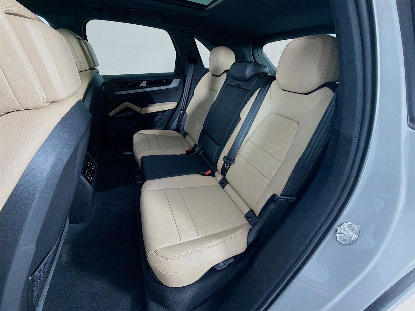 New 2026 Porsche Cayenne S AWD/4WD image 22