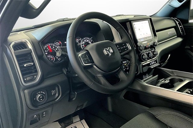 New 2025 RAM 1500 4x4 Crew Cab image 6