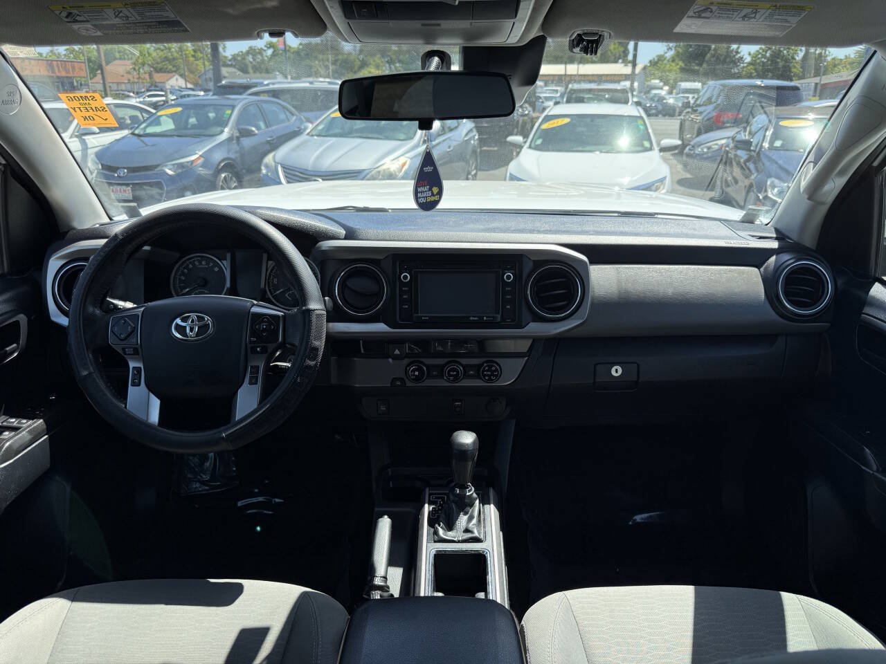 Used 2018 Toyota Tacoma SR5 RWD image 15