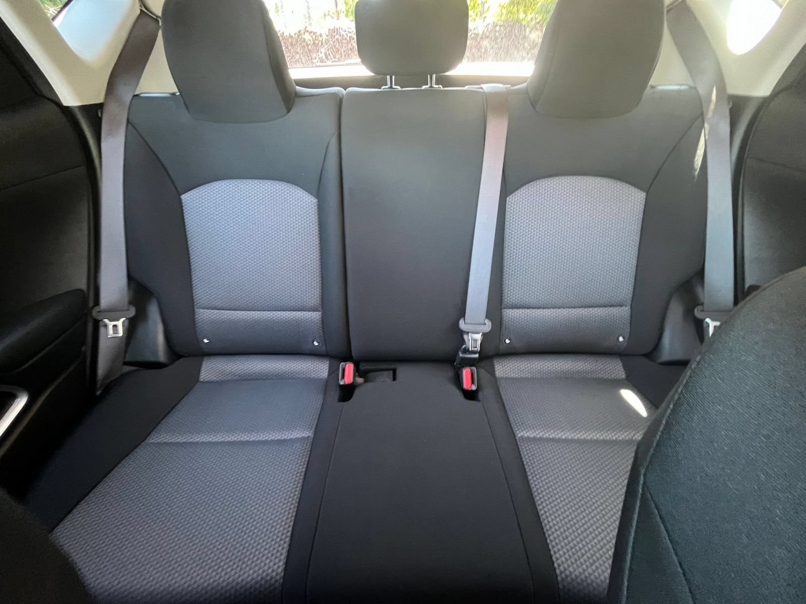 Used 2025 Kia Soul LX w/ LX Technology Package FWD image 35
