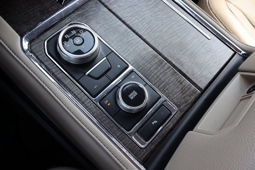 Used 2020 Ford Expedition Limited image 8