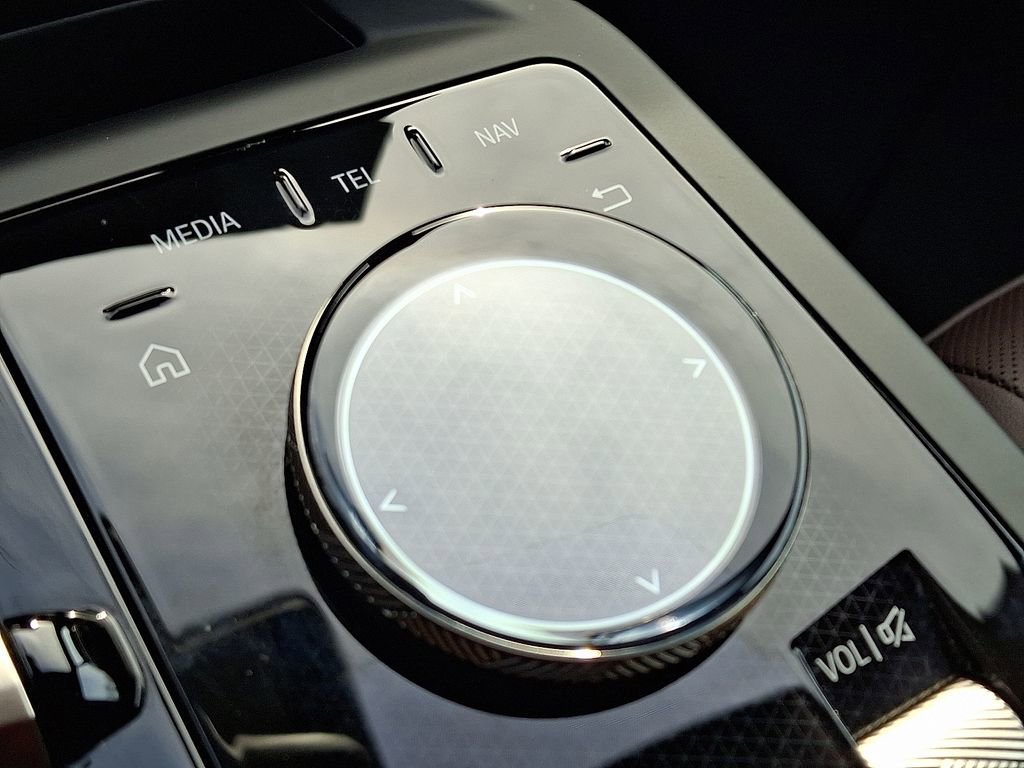Used 2025 BMW iX xDrive50 w/ Premium Package image 25