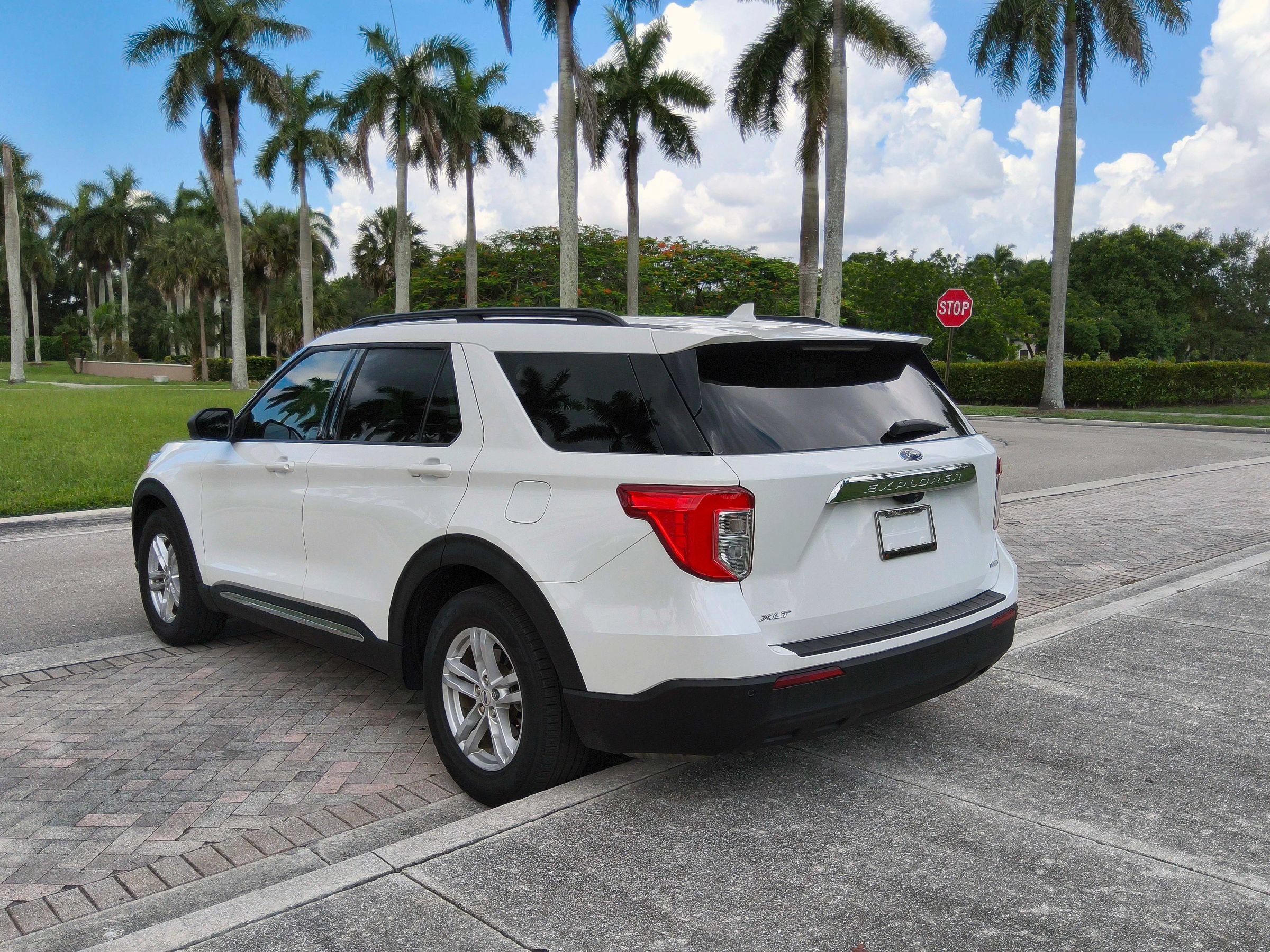 Used 2020 Ford Explorer XLT RWD image 18