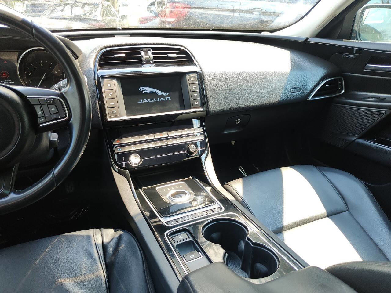 Used 2017 Jaguar XE Premium image 29