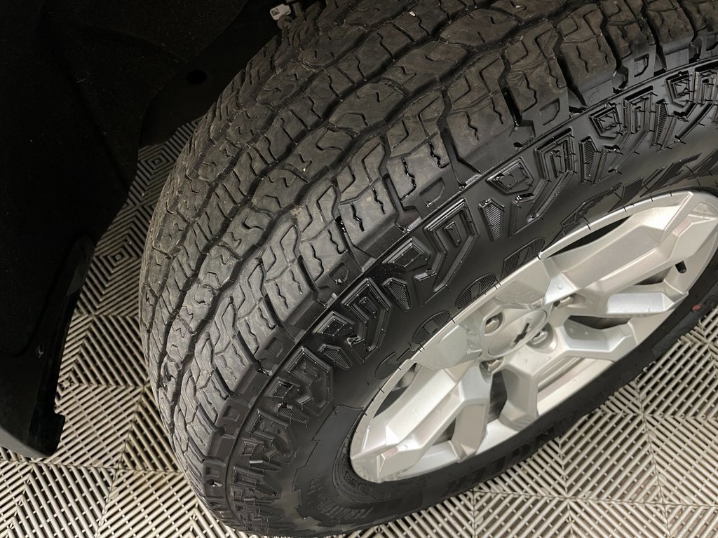 Used 2025 Chevrolet Silverado 1500 RST w/ Convenience Package II image 52