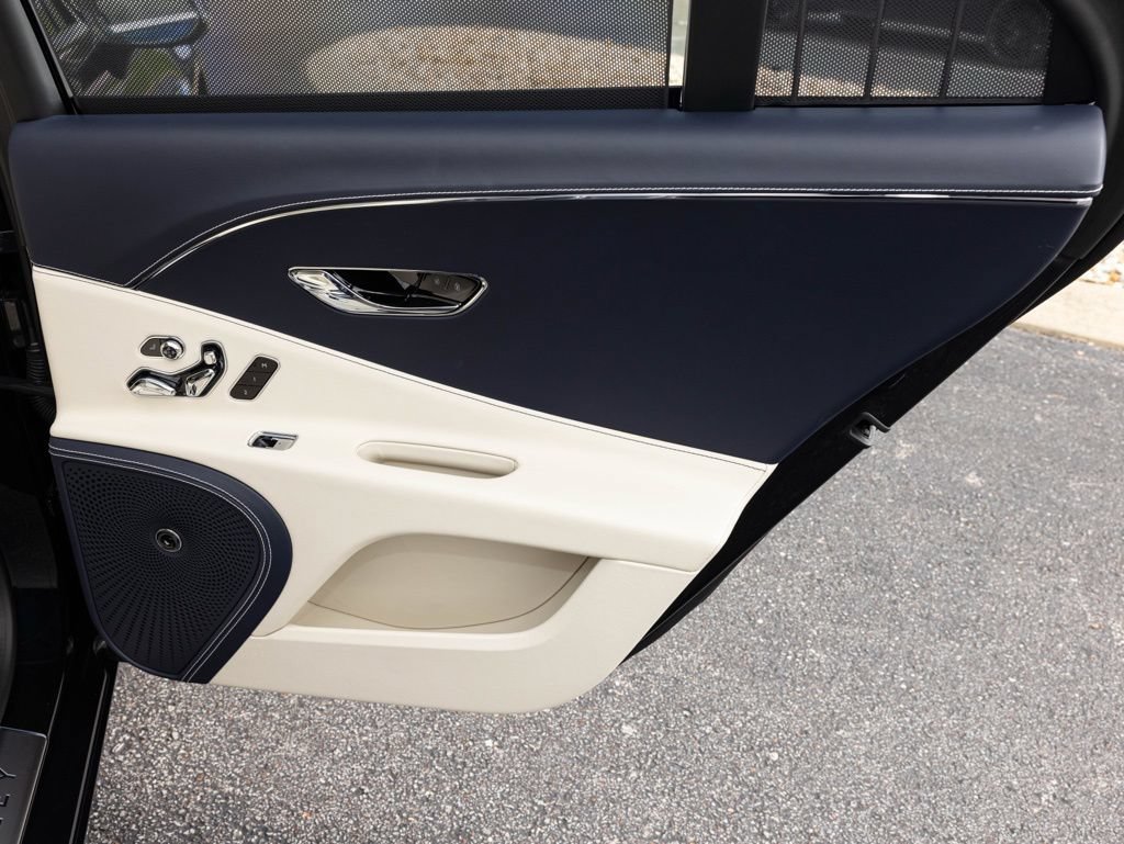 Used 2024 Bentley Flying Spur V8 AWD/4WD image 68